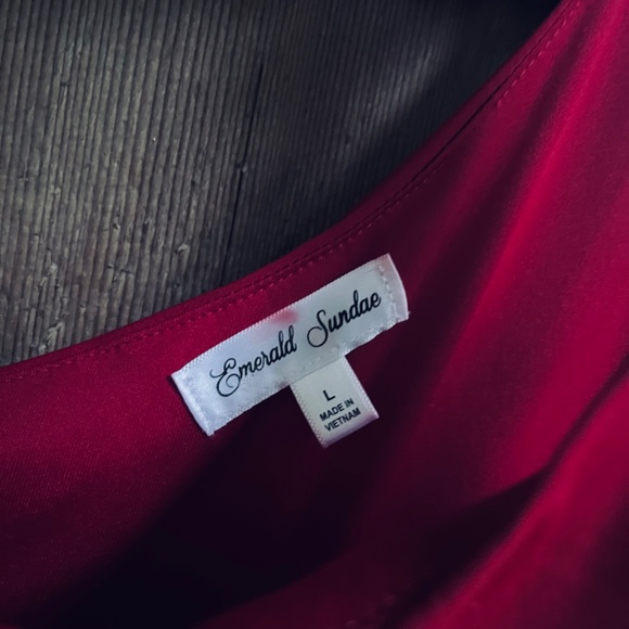 Emerald Sundae Juniors' Ruffled One-Shoulder Gown Population Red Dress Size L - Picture 9 of 15